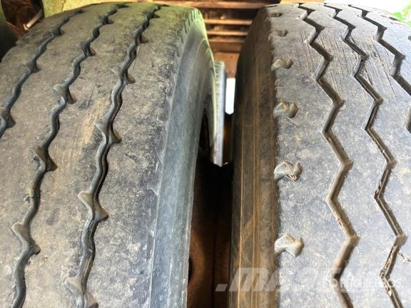 J.C. Trailer 48 ft Tri/A Flatbed Oilfield Trailer Prosessointilaitteet