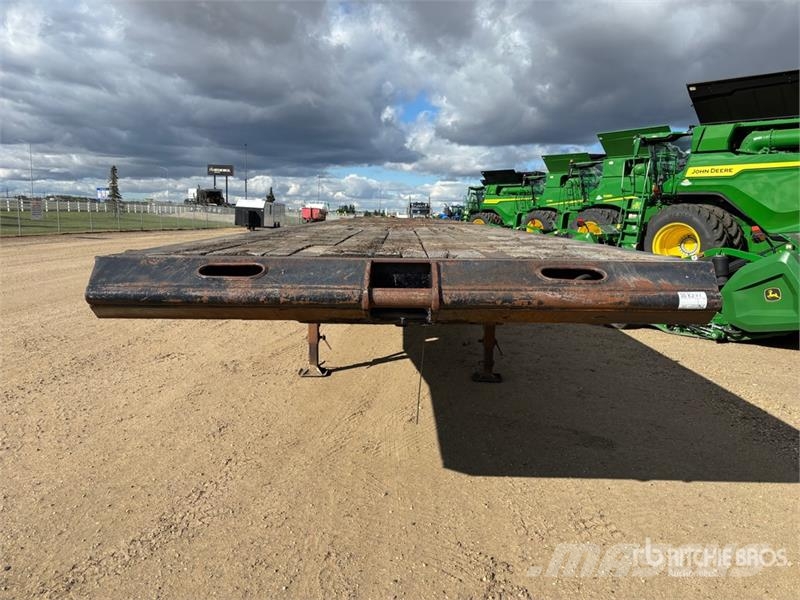 J.C. Trailer 48 ft Tri/A Flatbed Oilfield Trailer Prosessointilaitteet