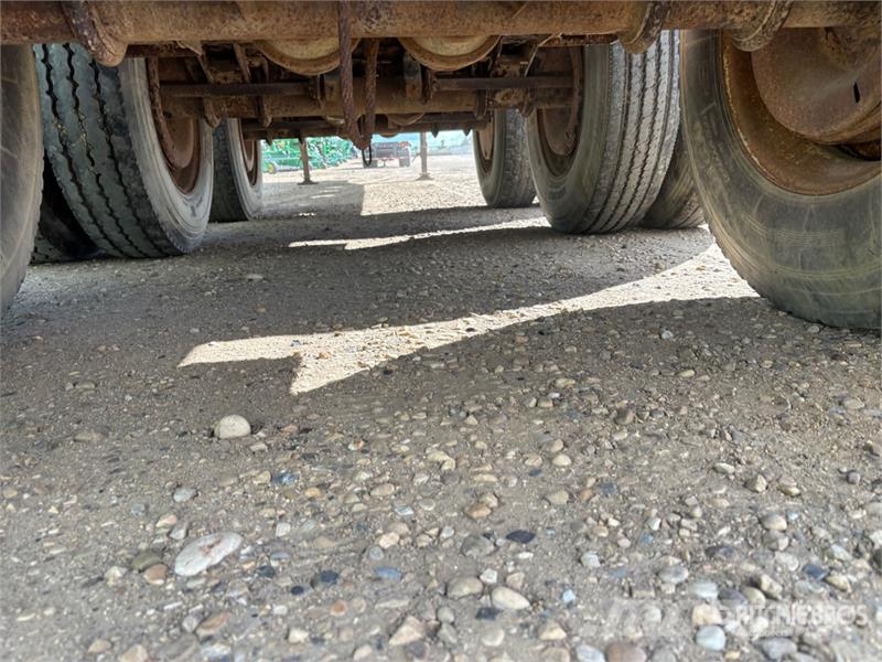 J.C. Trailer 48 ft Tri/A Flatbed Oilfield Trailer Prosessointilaitteet