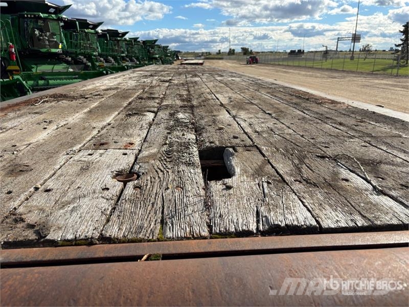 J.C. Trailer 48 ft Tri/A Flatbed Oilfield Trailer Prosessointilaitteet