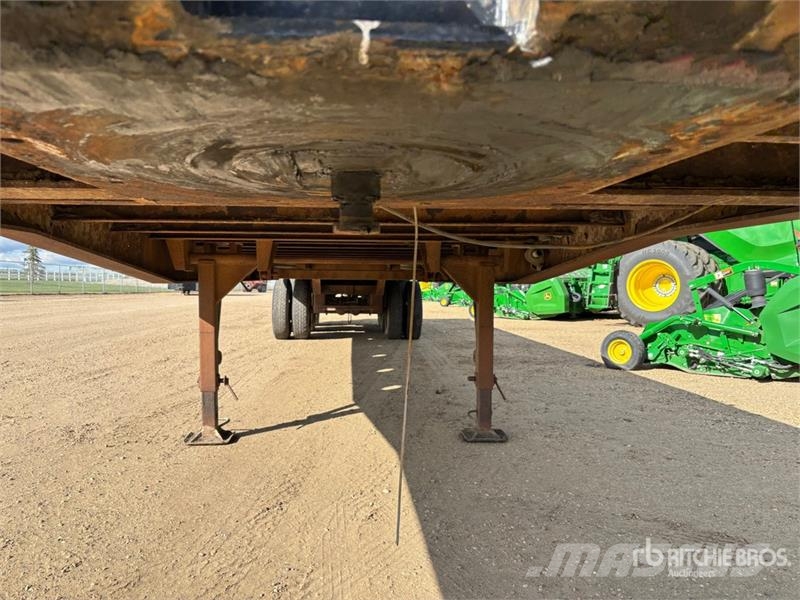 J.C. Trailer 48 ft Tri/A Flatbed Oilfield Trailer Prosessointilaitteet