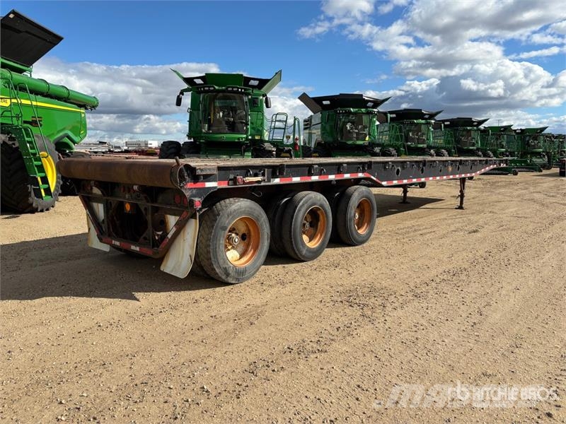 J.C. Trailer 48 ft Tri/A Flatbed Oilfield Trailer Prosessointilaitteet