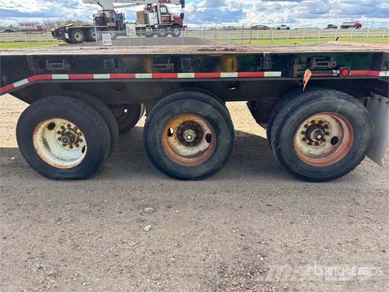 J.C. Trailer 48 ft Tri/A Flatbed Oilfield Trailer Prosessointilaitteet