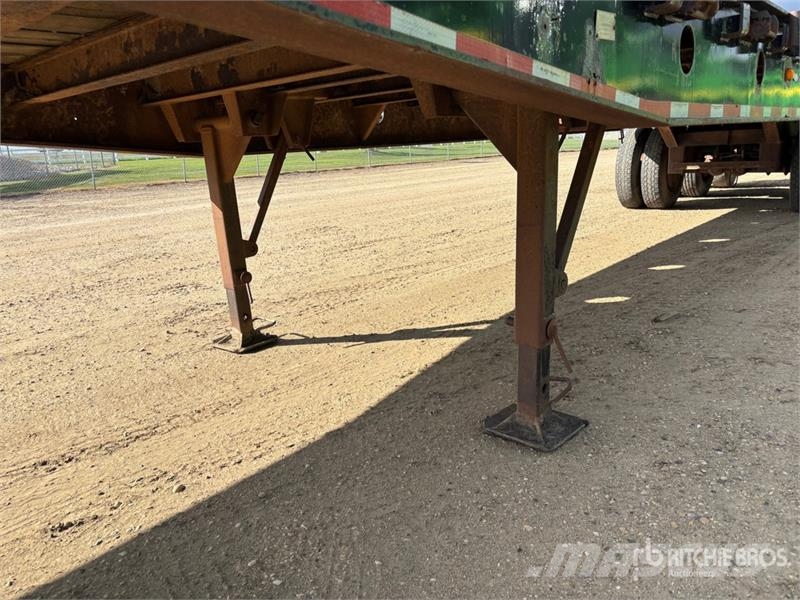 J.C. Trailer 48 ft Tri/A Flatbed Oilfield Trailer Prosessointilaitteet