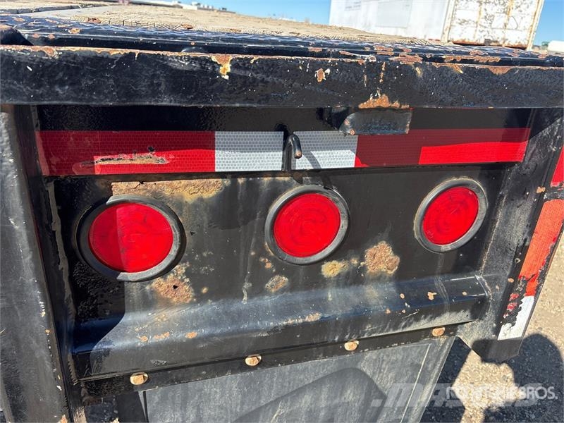 J C Trailers 53 ft Tri/A Flatbed Trailer Prikolice platforme/otvoreni sanduk
