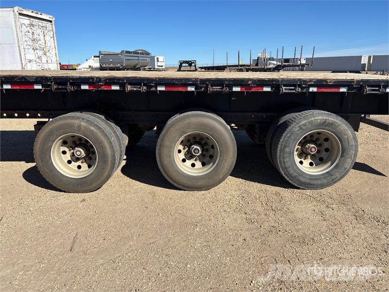 J C Trailers 53 ft Tri/A Flatbed Trailer Prikolice platforme/otvoreni sanduk