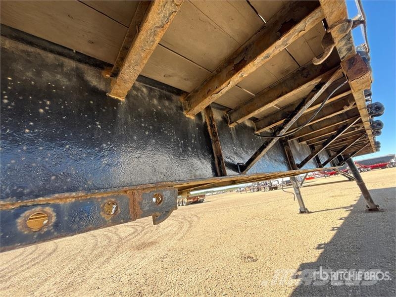 J C Trailers 53 ft Tri/A Flatbed Trailer Prikolice platforme/otvoreni sanduk