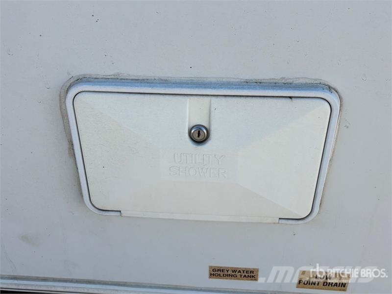 Jayco Jay Feather 25 ft T/A Travel Trailer مقطورات أخرى