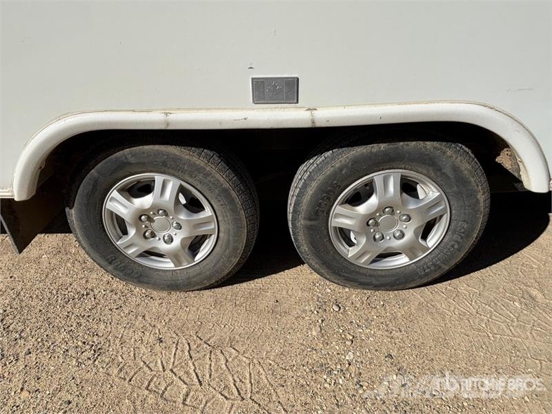 Jayco Jay Feather 25 ft T/A Travel Trailer مقطورات أخرى