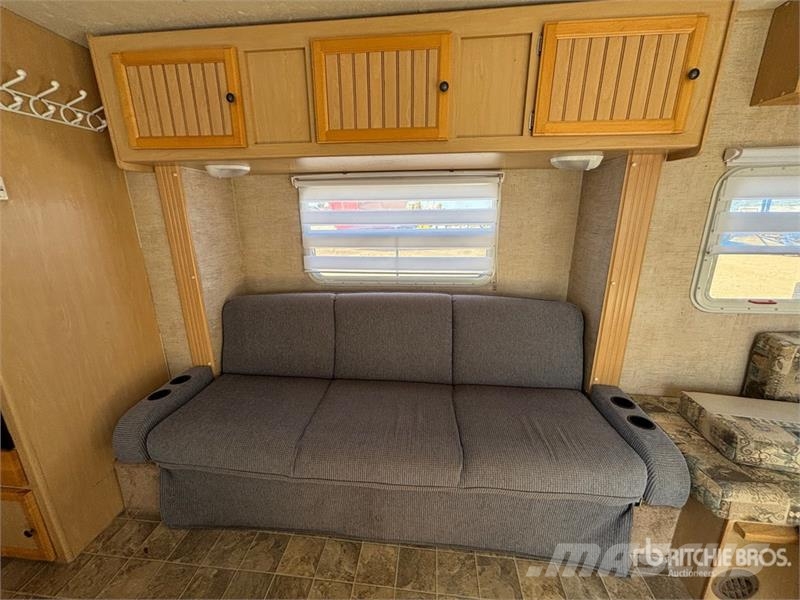 Jayco Jay Feather 25 ft T/A Travel Trailer مقطورات أخرى