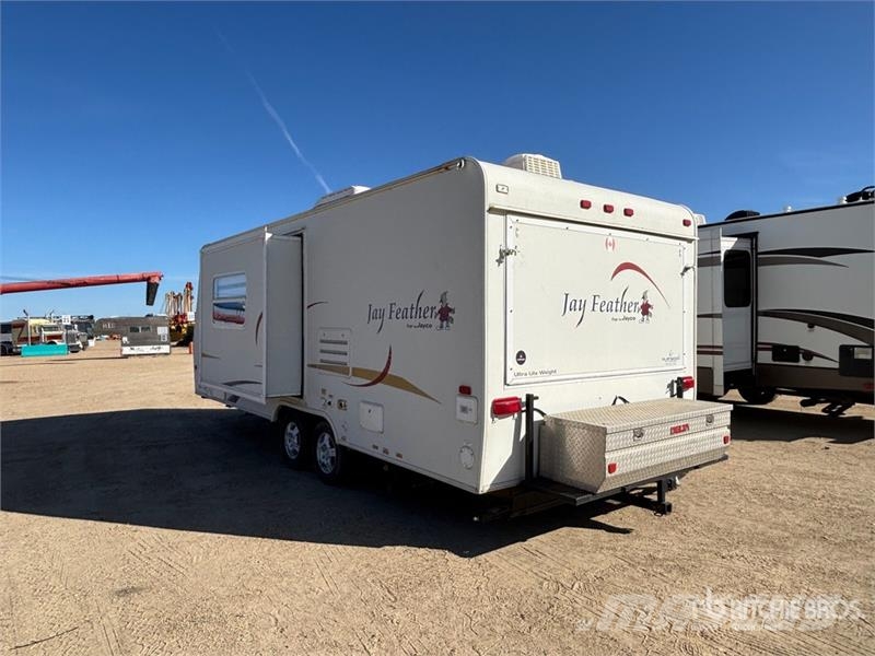 Jayco Jay Feather 25 ft T/A Travel Trailer مقطورات أخرى