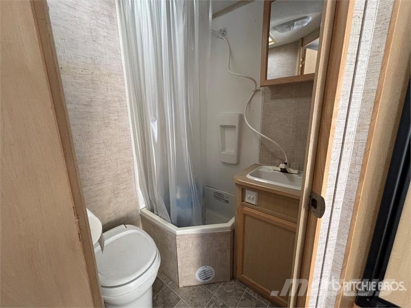 Jayco Jay Feather 25 ft T/A Travel Trailer مقطورات أخرى