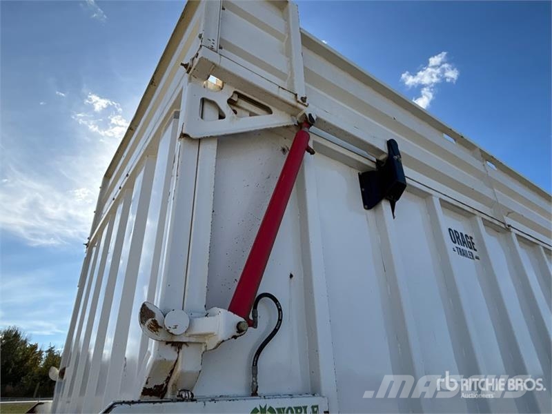 JBS FT3860 38 ft Tri/A End Dump Silage Trailer Kombivagnar