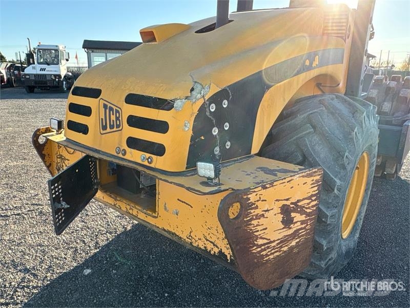 JCB 132PD Padfoot Drum Compactor Walzenzüge