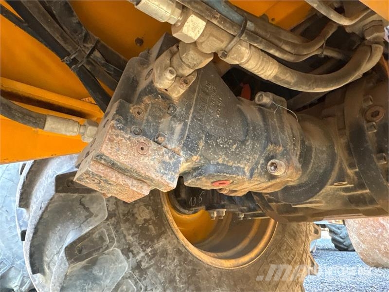 JCB 132PD Padfoot Drum Compactor Walzenzüge