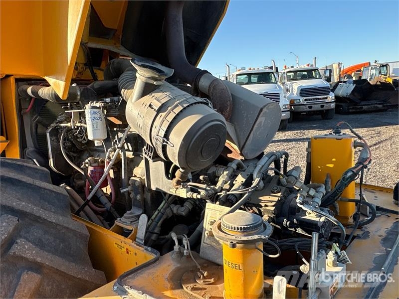 JCB 132PD Padfoot Drum Compactor Walzenzüge