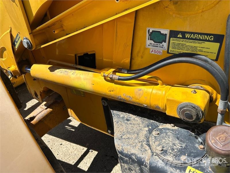 JCB 214S Tractopelle