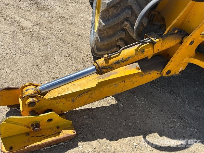 JCB 214S Tractopelle