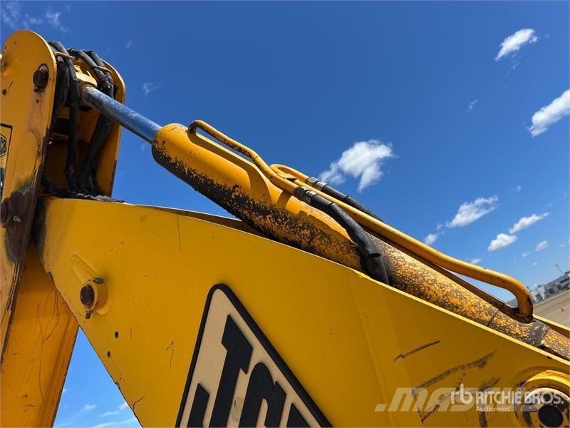 JCB 214S Tractopelle