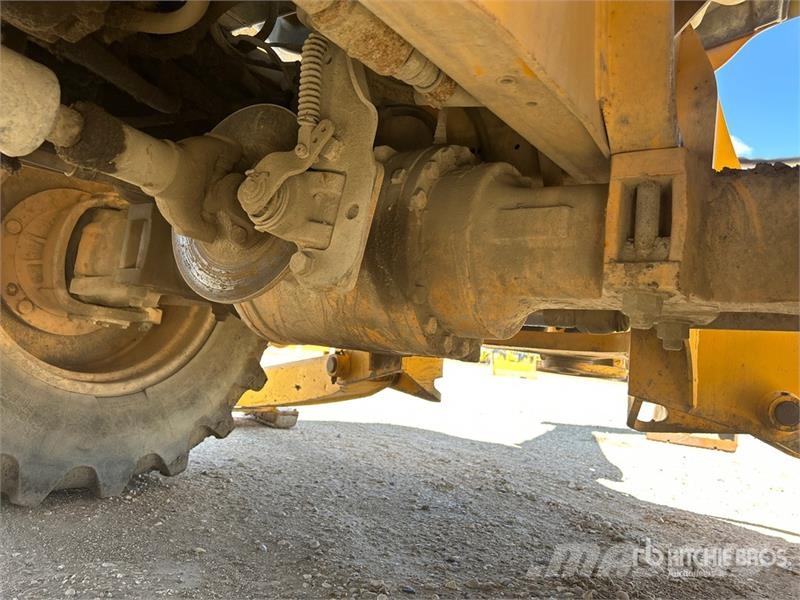 JCB 214S Tractopelle