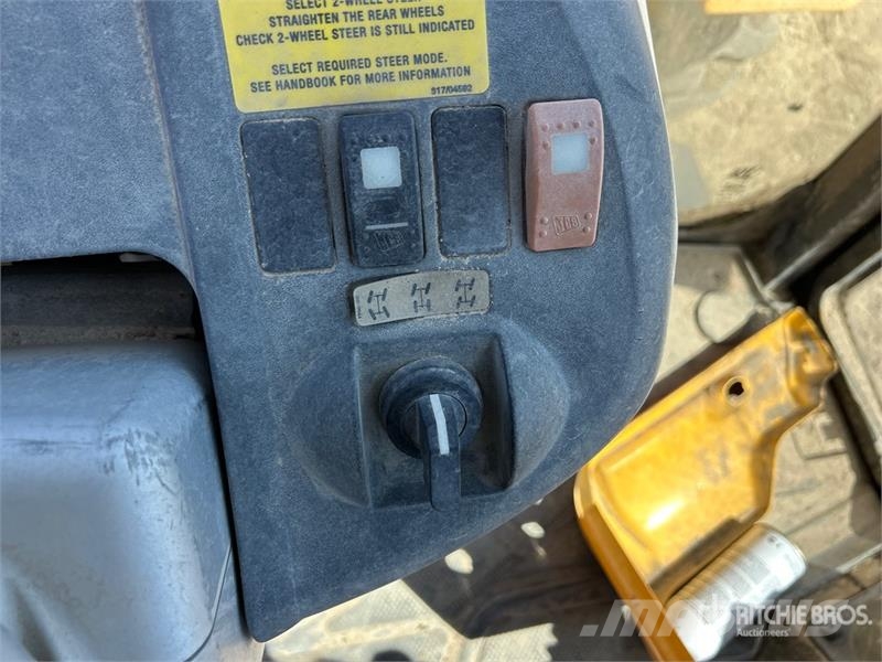 JCB 214S Tractopelle
