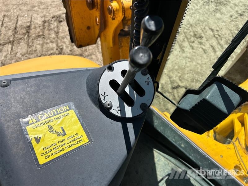 JCB 214S Tractopelle