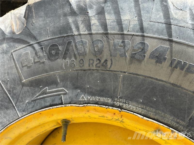 JCB 214S Tractopelle