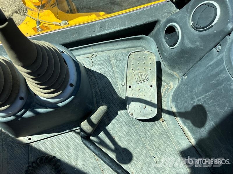 JCB 214S Tractopelle