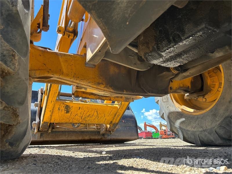 JCB 214S Tractopelle