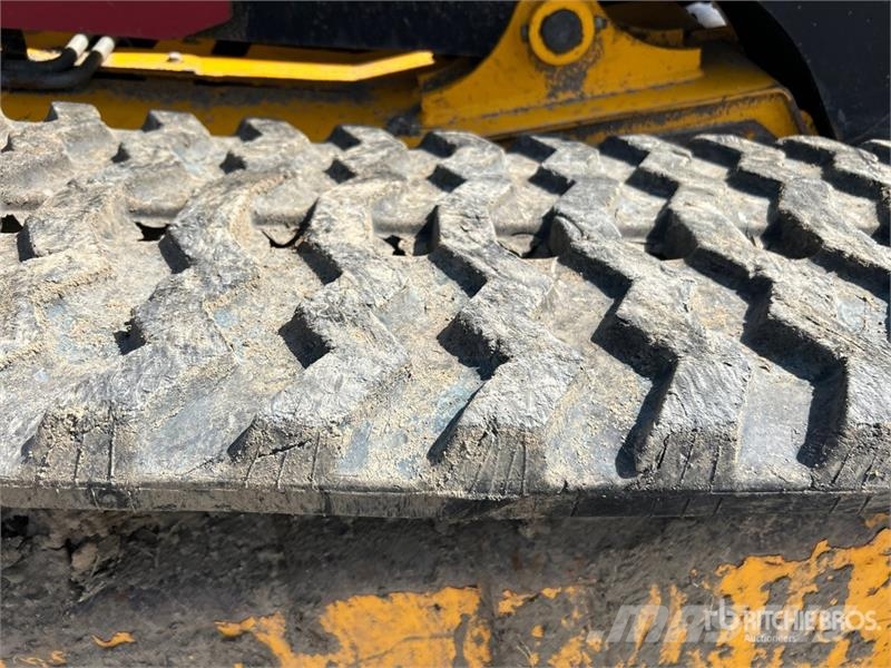JCB 260T Skid steer mini utovarivači