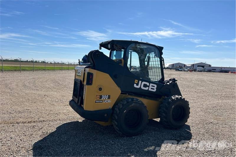 JCB 300 NA Skid Steer Loader Skid steer loaders