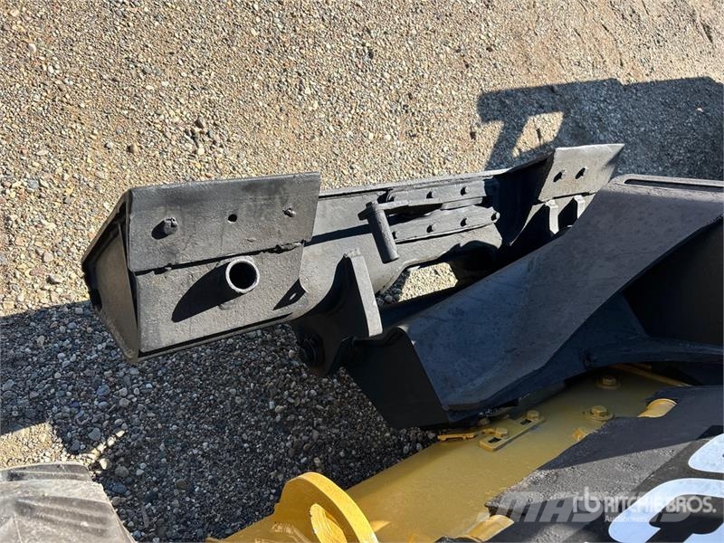 JCB 300 NA Skid Steer Loader Skid steer loaders