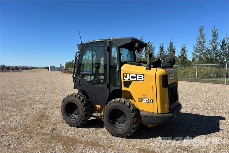 JCB 300 NA Skid Steer Loader Skid steer loaders
