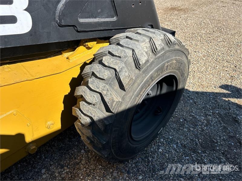 JCB 300 NA Skid Steer Loader Skid steer loaders