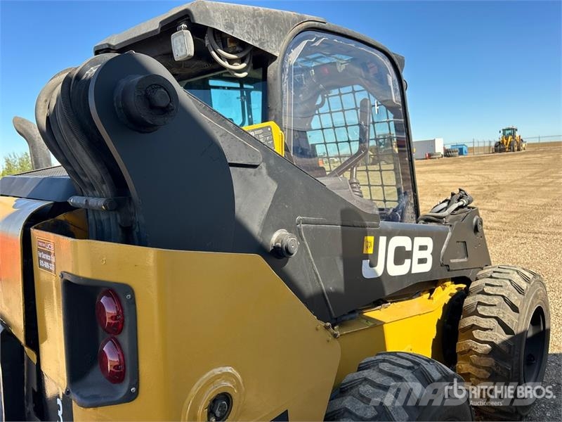JCB 300 NA Skid Steer Loader Skid steer loaders