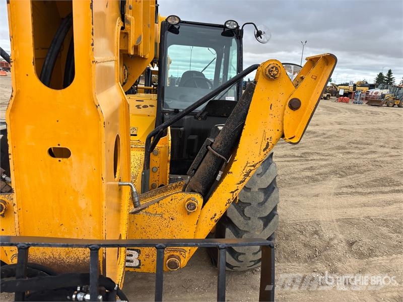 JCB 510-56 Teleskopiskie manipulatori