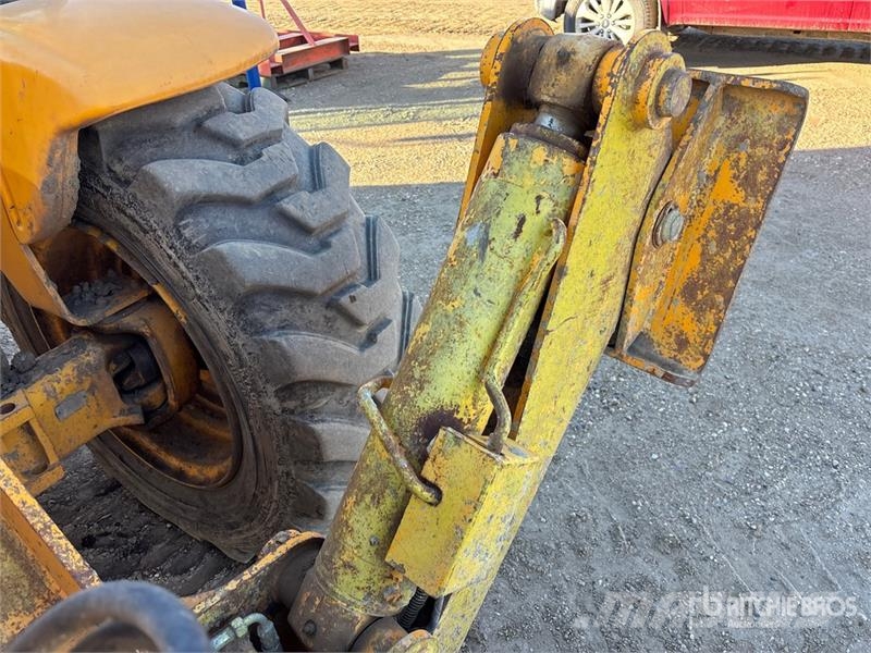 JCB 532 Teleskopiskie manipulatori