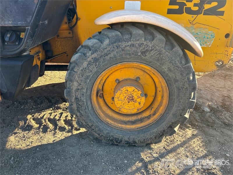 JCB 532 Teleskopiskie manipulatori