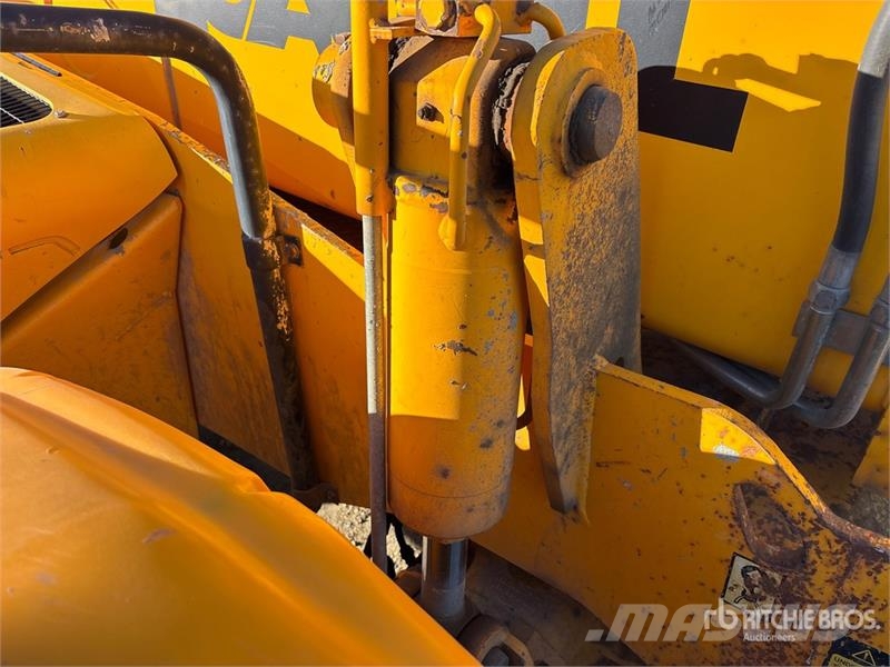 JCB 532 Teleskopiskie manipulatori