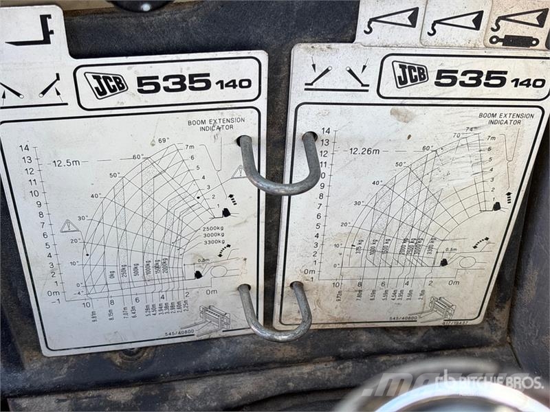 JCB 535-140 テレスコーピックハンドラー
