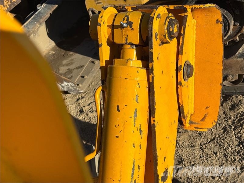 JCB 535-140 テレスコーピックハンドラー
