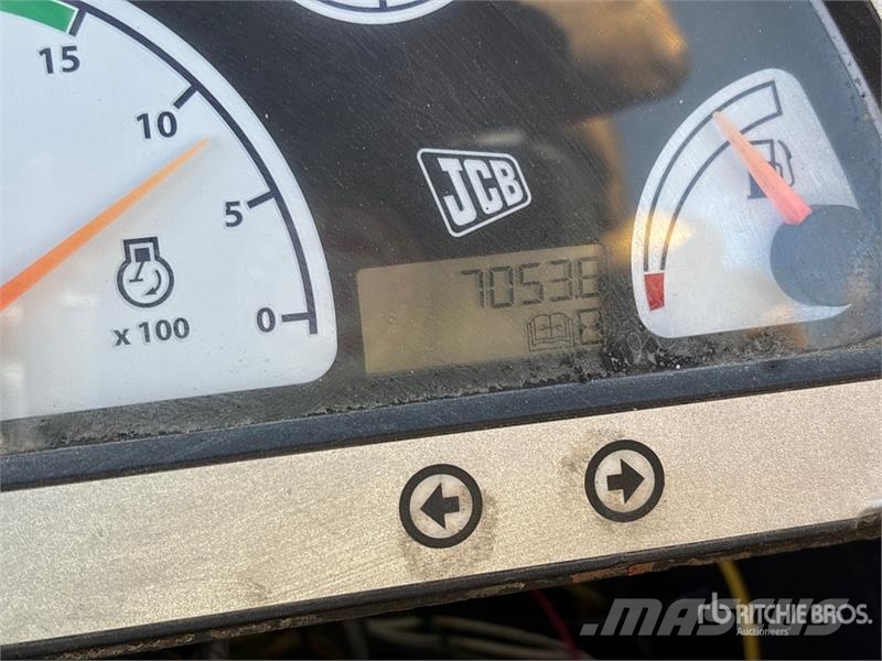 JCB 535-140 テレスコーピックハンドラー