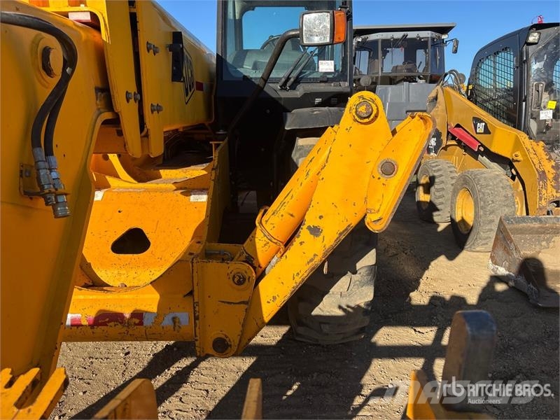 JCB 535-140 テレスコーピックハンドラー
