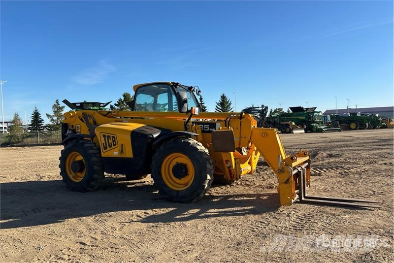 JCB 535-140 テレスコーピックハンドラー
