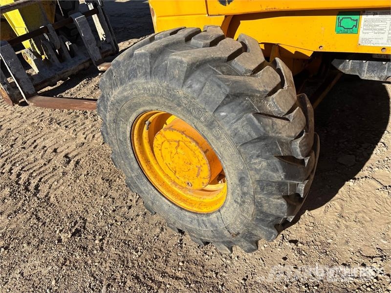 JCB 930 Vanterenski viljuškar