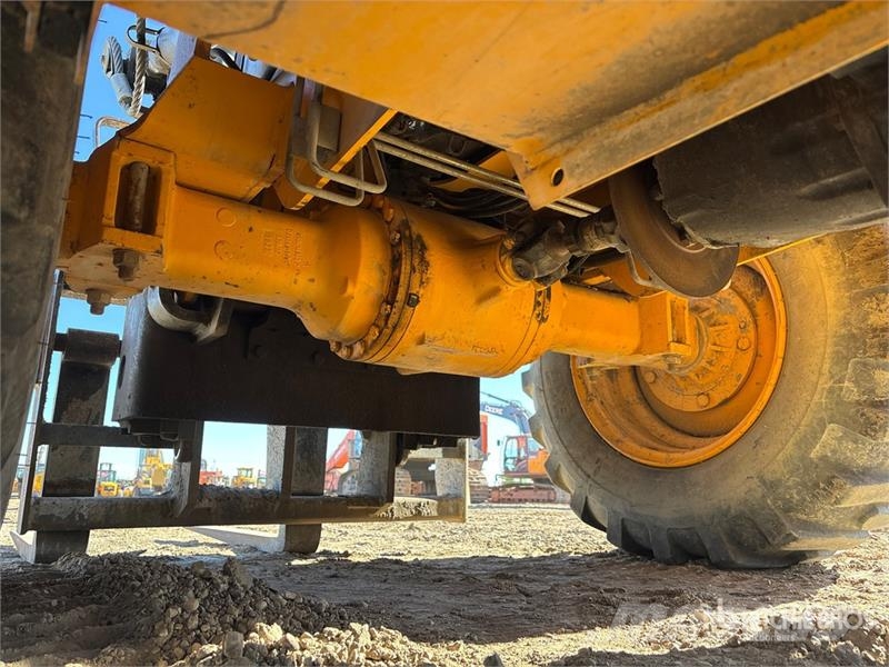 JCB 930 Vanterenski viljuškar