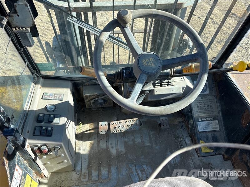JCB 930 Vanterenski viljuškar