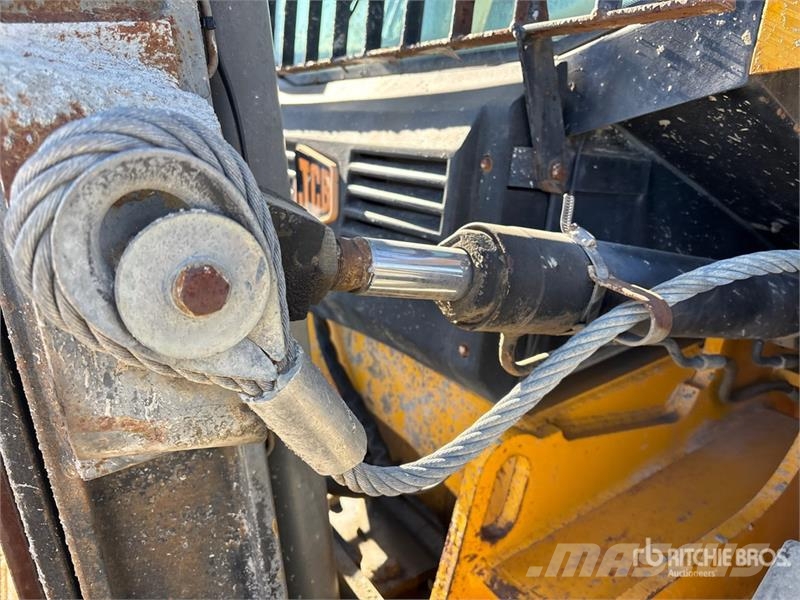 JCB 930 Vanterenski viljuškar