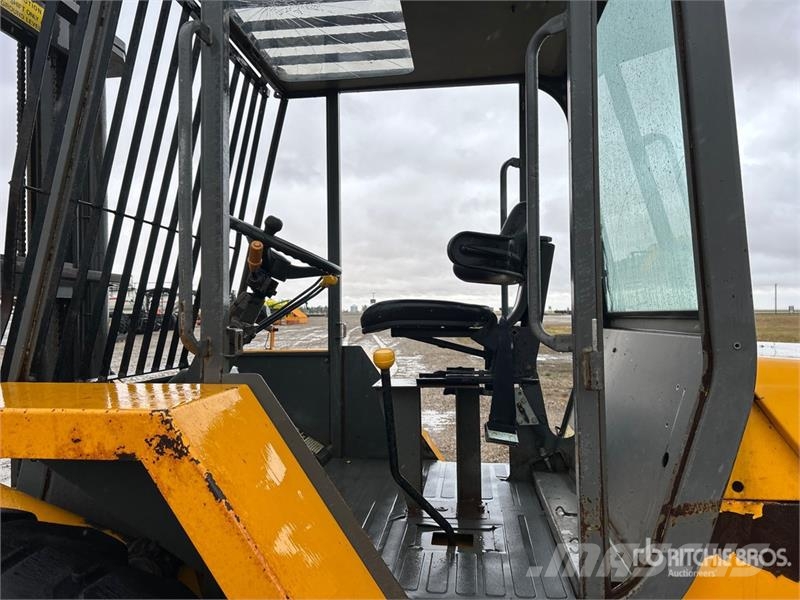 JCB 930 Rough terrain trucks