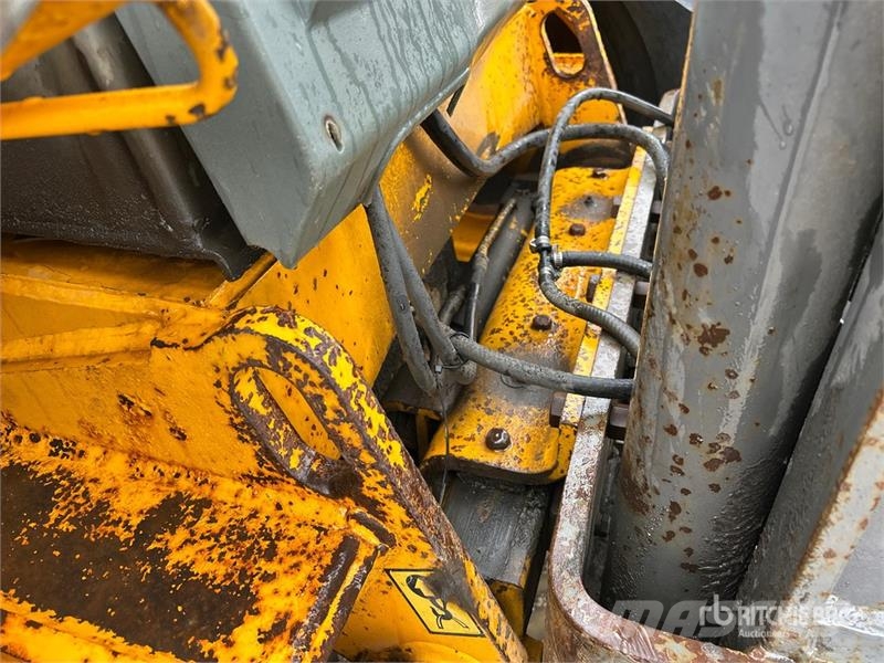 JCB 930 Rough terrain trucks